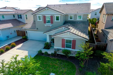 Exterior - 17516 Gemini Ct, Lathrop, CA 95330 photo 7 of 8