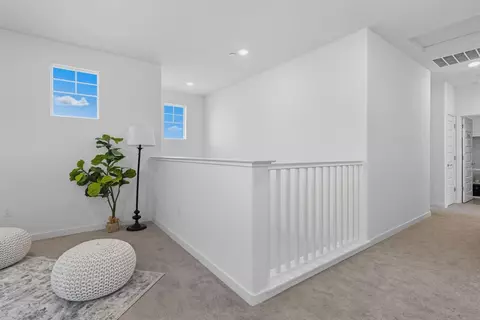 Entry Way - 17516 Gemini Ct, Lathrop, CA 95330 photo 10 of 14