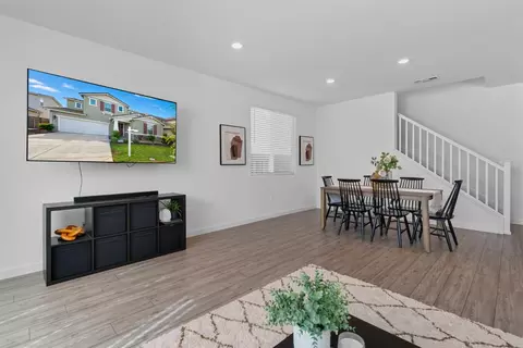 Dining - 17516 Gemini Ct, Lathrop, CA 95330 photo 4 of 4