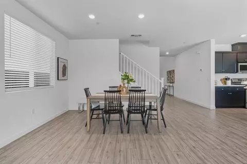 Dining - 17516 Gemini Ct, Lathrop, CA 95330 photo 3 of 4