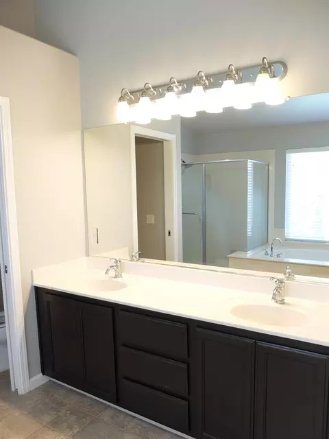 Bath - 3304 Cardinal Flower Ave, Modesto, CA 95355 photo 2 of 7