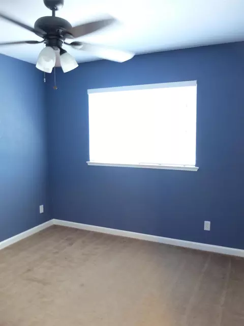 Bedroom - 3304 Cardinal Flower Ave, Modesto, CA 95355 photo 3 of 7