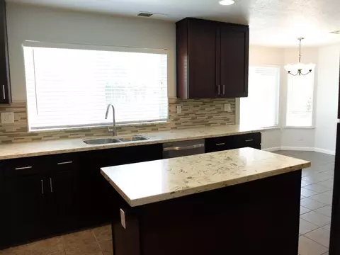 Kitchen - 3304 Cardinal Flower Ave, Modesto, CA 95355 photo 2 of 5