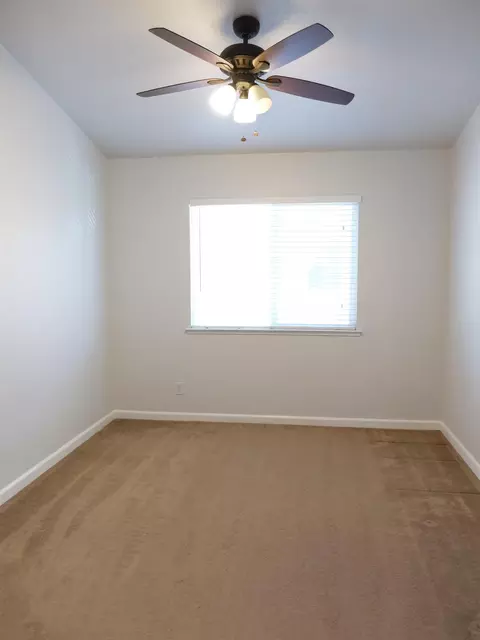 Bedroom - 3304 Cardinal Flower Ave, Modesto, CA 95355 photo 6 of 7