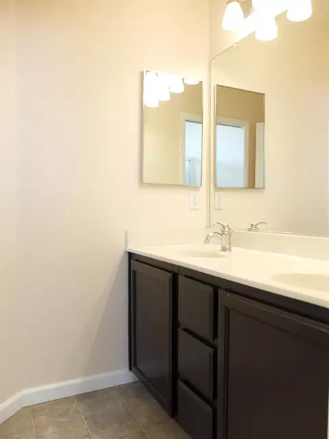 Bath - 3304 Cardinal Flower Ave, Modesto, CA 95355 photo 5 of 7