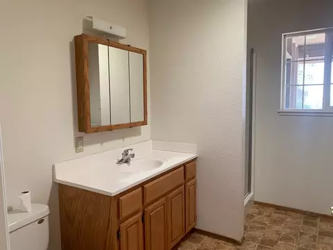 Bath - 3361 Almosta Rd, Placerville, CA 95667 photo 2 of 4