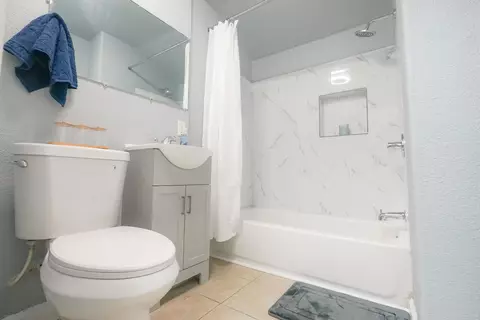 Bath - 118 Mcgregor, Merced, CA 95341 photo 1 of 2