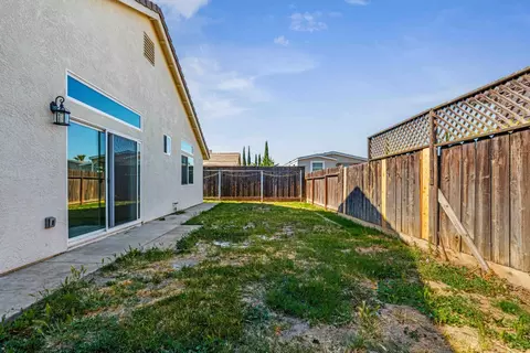 Exterior - 1316 Riverette Dr, Modesto, CA 95351 photo 8 of 8