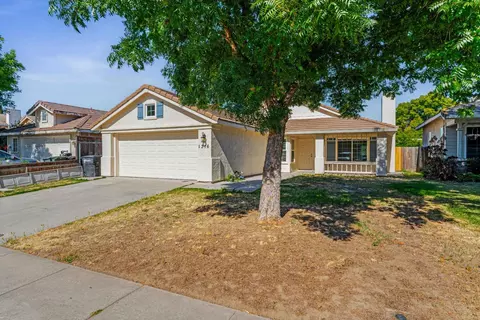Exterior - 1316 Riverette Dr, Modesto, CA 95351 photo 2 of 8