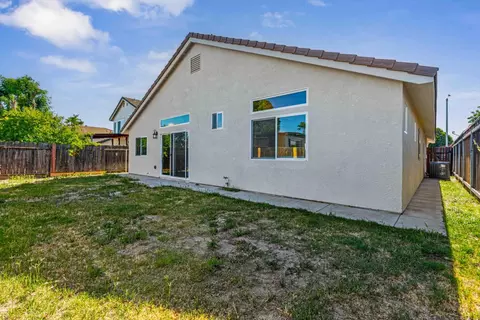 Exterior - 1316 Riverette Dr, Modesto, CA 95351 photo 5 of 8