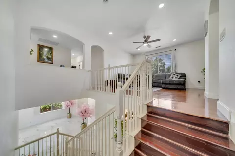 Entry Way - 2105 Steinbeck, Modesto, CA 95356 photo 13 of 16