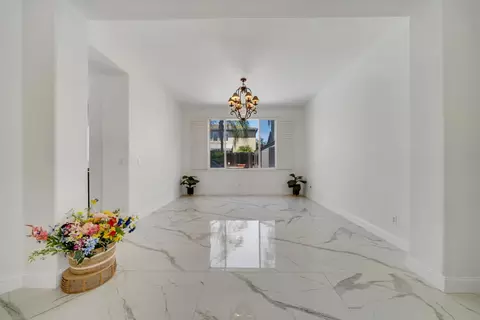 Living - 2105 Steinbeck, Modesto, CA 95356 photo 2 of 2