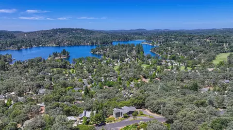 12253 Wanderer Rd, Auburn, CA 95602