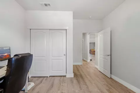 Entry Way - 2662 Taft Ave, Manteca, CA 95337 photo 3 of 5