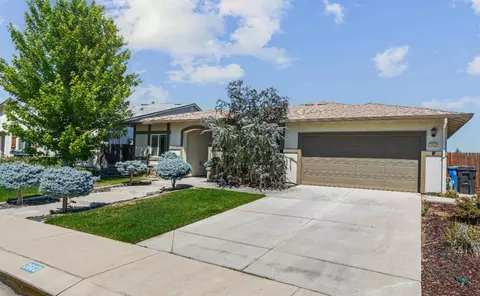 Exterior - 2662 Taft Ave, Manteca, CA 95337 photo 2 of 9