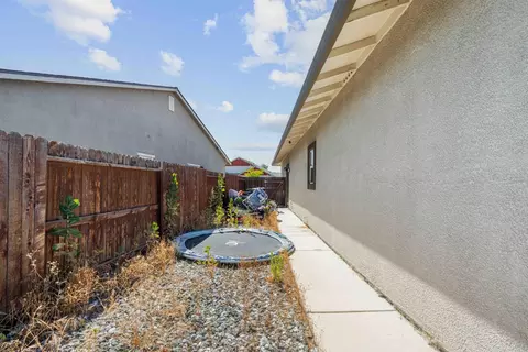 Exterior - 2662 Taft Ave, Manteca, CA 95337 photo 9 of 9