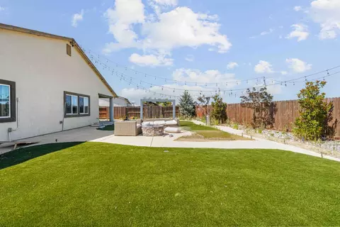 Exterior - 2662 Taft Ave, Manteca, CA 95337 photo 8 of 9