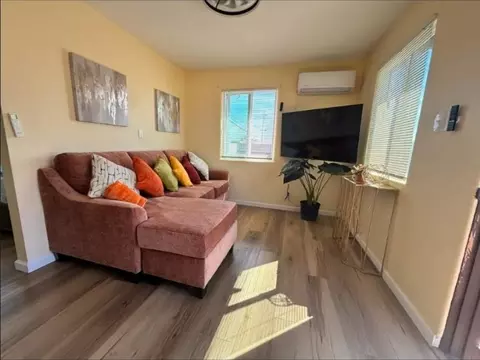 Living - 718 6th St, Modesto, CA 95354 photo 3 of 4