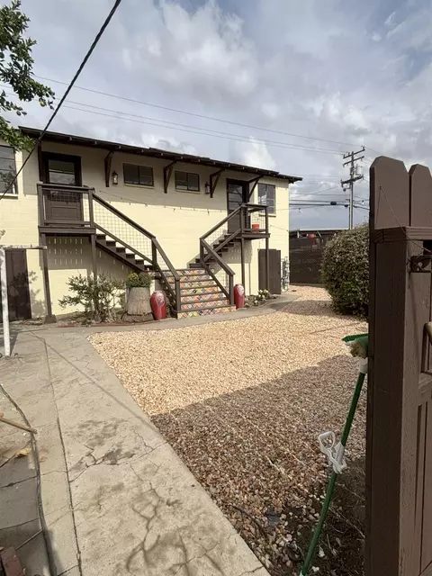 Exterior - 718 6th St, Modesto, CA 95354 photo 9 of 12