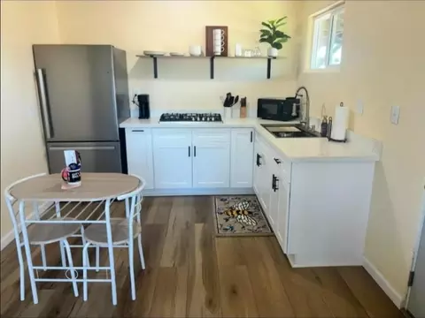 Kitchen - 718 6th St, Modesto, CA 95354 photo 4 of 7