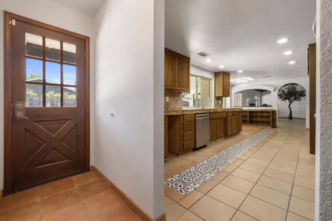 Entry Way - 3904 Trillium Ave, Modesto, CA 95356 photo 14 of 15