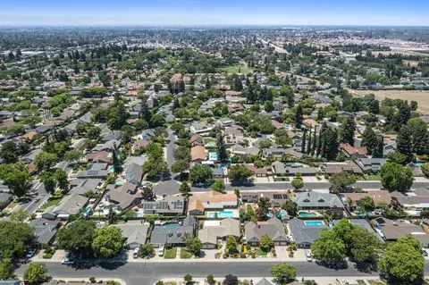 View/Area - 3904 Trillium Ave, Modesto, CA 95356 photo 3 of 6