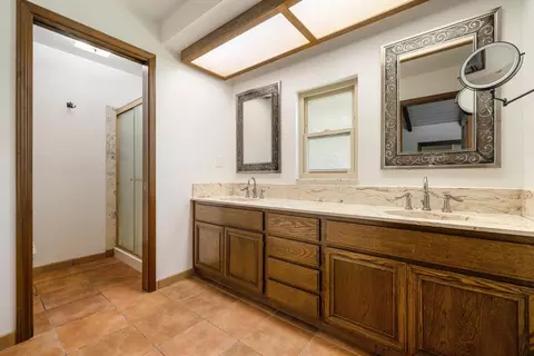 Bath - 3904 Trillium Ave, Modesto, CA 95356 photo 3 of 4