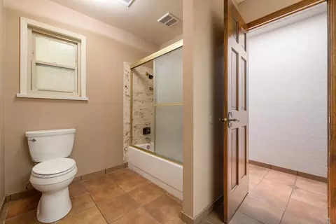 Bath - 3904 Trillium Ave, Modesto, CA 95356 photo 2 of 4