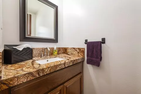 Bath - 3904 Trillium Ave, Modesto, CA 95356 photo 4 of 4