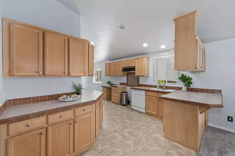 Kitchen - 36000 Culberson, Alta, CA 95701 photo 5 of 7