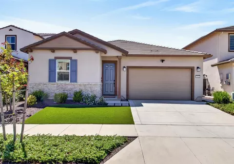 5685 Sailrock St, Sacramento, CA 95835