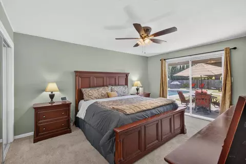 Bedroom - 3812 Dell Rd, Carmichael, CA 95608 photo 2 of 7