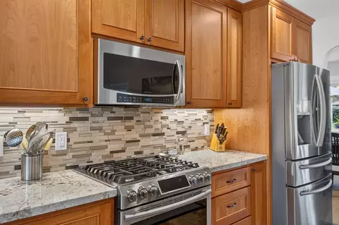 Kitchen - 3812 Dell Rd, Carmichael, CA 95608 photo 3 of 7