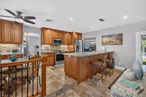 Kitchen - 3812 Dell Rd, Carmichael, CA 95608 photo 6 of 7