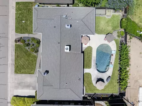 View/Area - 3812 Dell Rd, Carmichael, CA 95608 photo 2 of 6