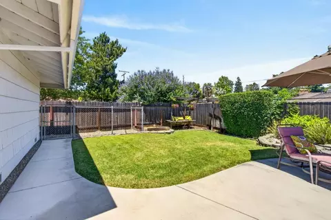 Exterior - 3812 Dell Rd, Carmichael, CA 95608 photo 9 of 12
