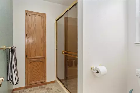Bath - 664 Forest Meadows Dr, Murphys, CA 95247 photo 3 of 3