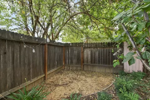 Exterior - 3030 Albany Ave, Davis, CA 95618 photo 11 of 14