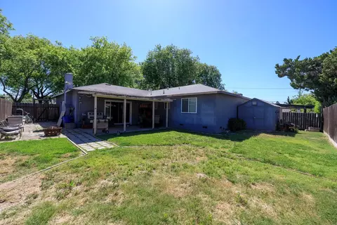 Exterior - 1505 Hamilton Ave, Modesto, CA 95350 photo 8 of 12