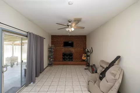 Living - 1505 Hamilton Ave, Modesto, CA 95350 photo 7 of 8