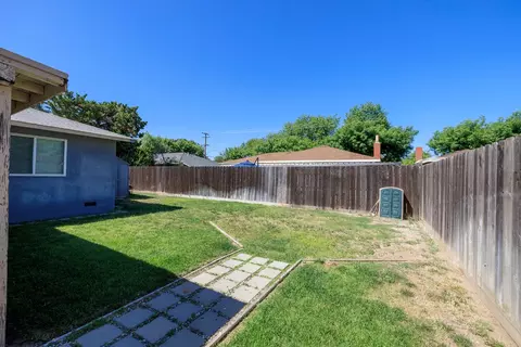 Exterior - 1505 Hamilton Ave, Modesto, CA 95350 photo 6 of 12