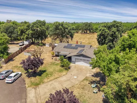 View/Area - 13643 Pinto Ln, Lodi, CA 95240 photo 15 of 19