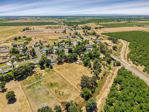 View/Area - 13643 Pinto Ln, Lodi, CA 95240 photo 7 of 19
