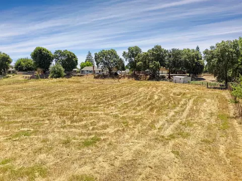 View/Area - 13643 Pinto Ln, Lodi, CA 95240 photo 11 of 19