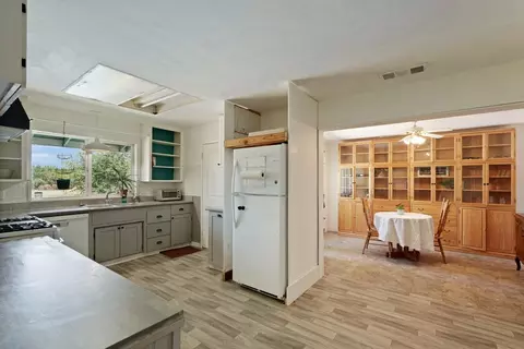Kitchen - 13643 Pinto Ln, Lodi, CA 95240 photo 1 of 6