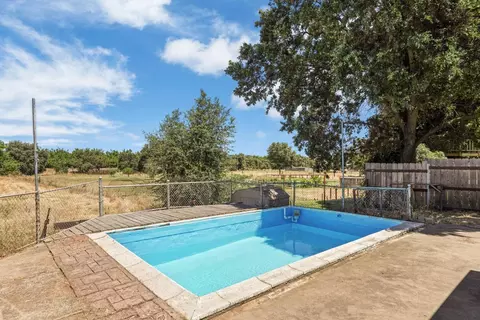 Exterior - 13643 Pinto Ln, Lodi, CA 95240 photo 7 of 11