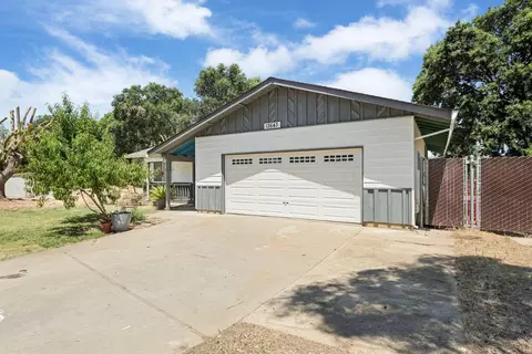 Exterior - 13643 Pinto Ln, Lodi, CA 95240 photo 3 of 11