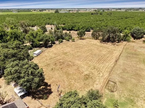 View/Area - 13643 Pinto Ln, Lodi, CA 95240 photo 16 of 19