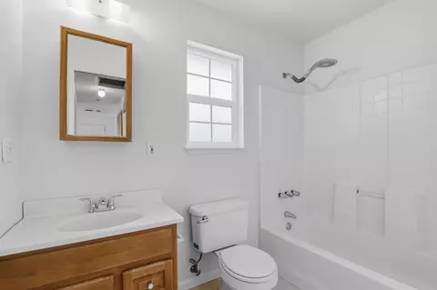Bath - 2715 California St, Sutter, CA 95982 photo 1 of 2