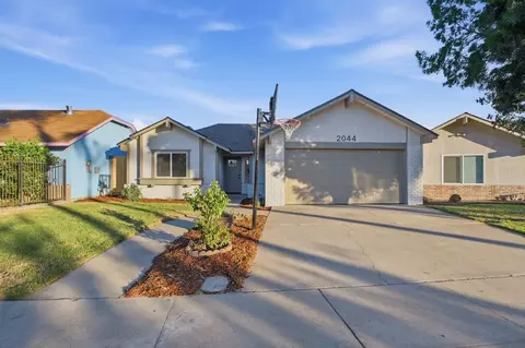 2044 Peggy Ln, Modesto, CA 95351